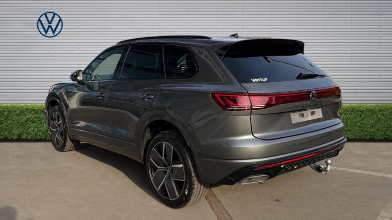 Volkswagen Touareg 3.0 V6 TDI 4Motion 286 Black Edition 5dr Tip Auto Diesel Estate